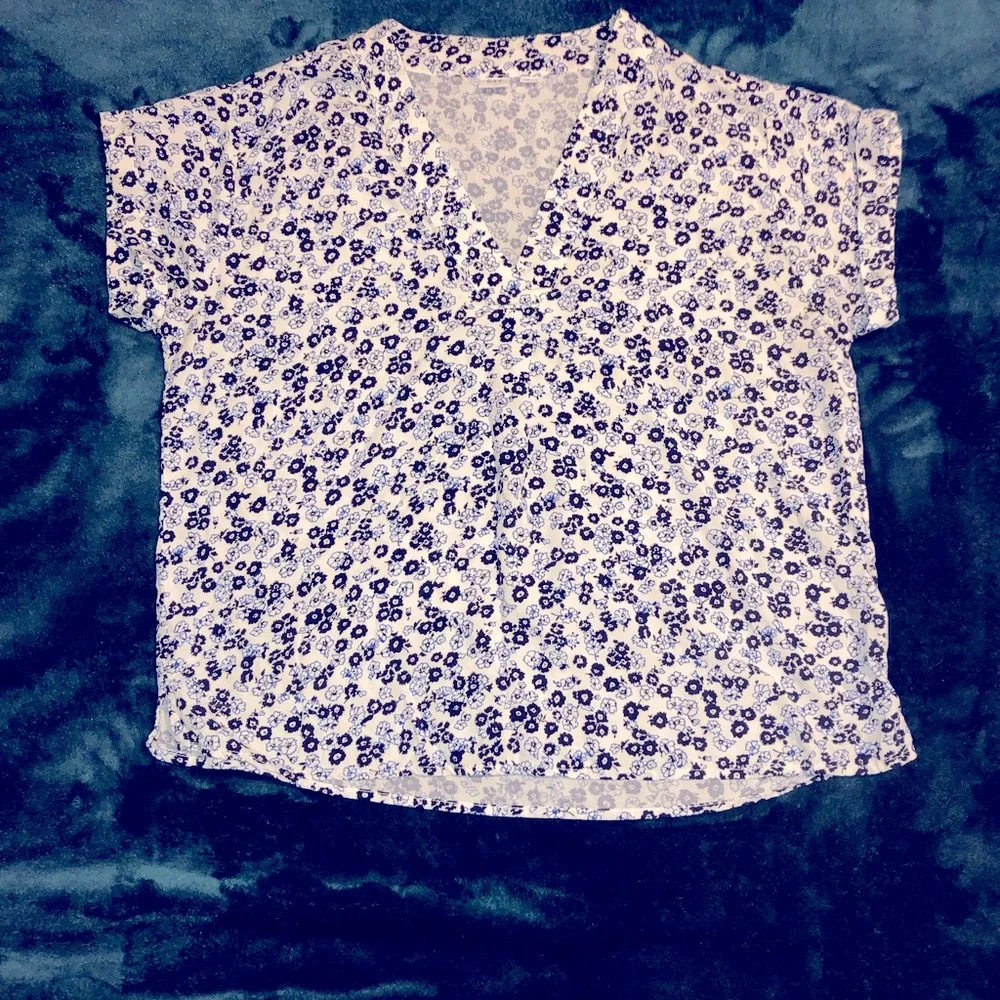 GAP Floral Print Women's Top - Purple and White - Picture 2 of 9